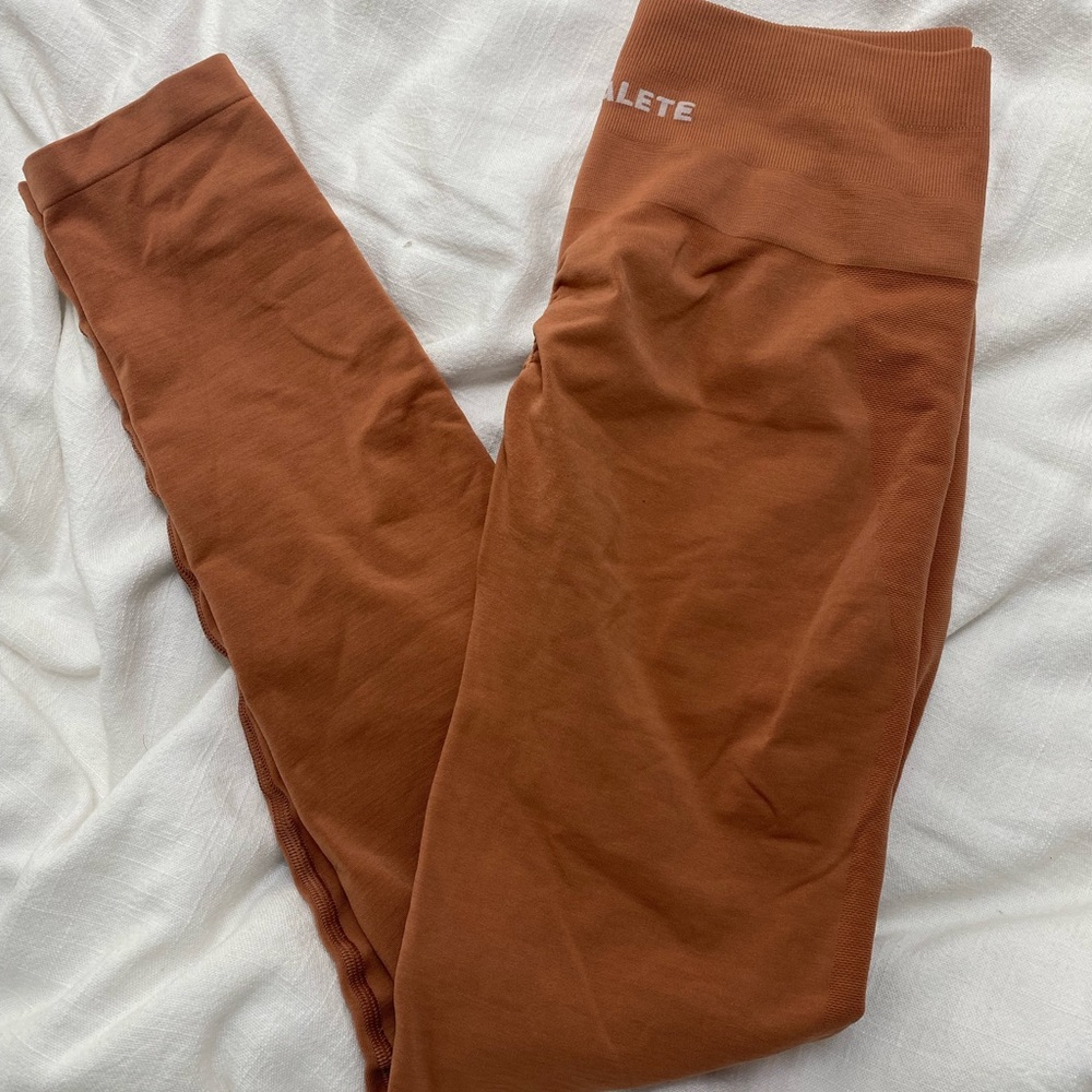 Alphalete Amplify Leggings